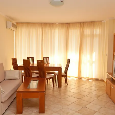 In Plaza Apartamento