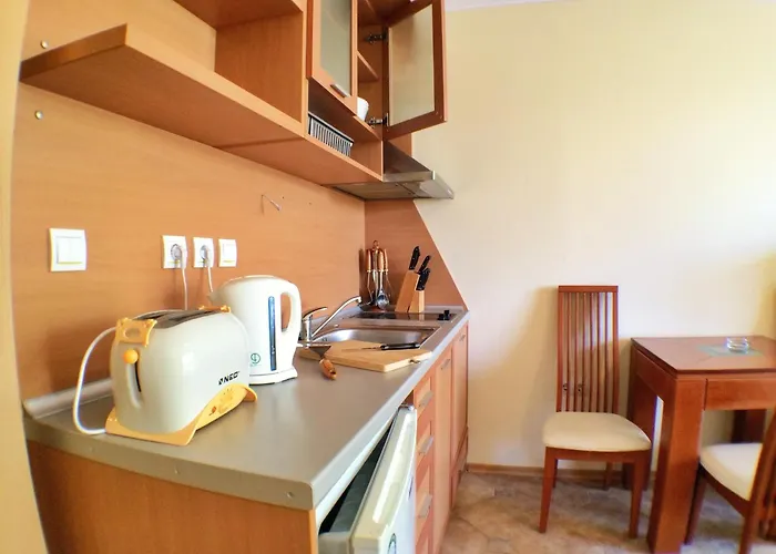 In Plaza アパート