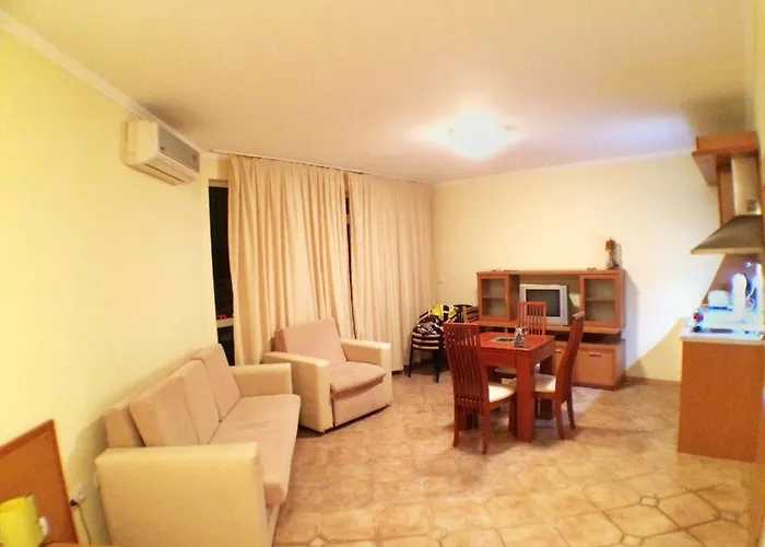 In Plaza * サニービーチ