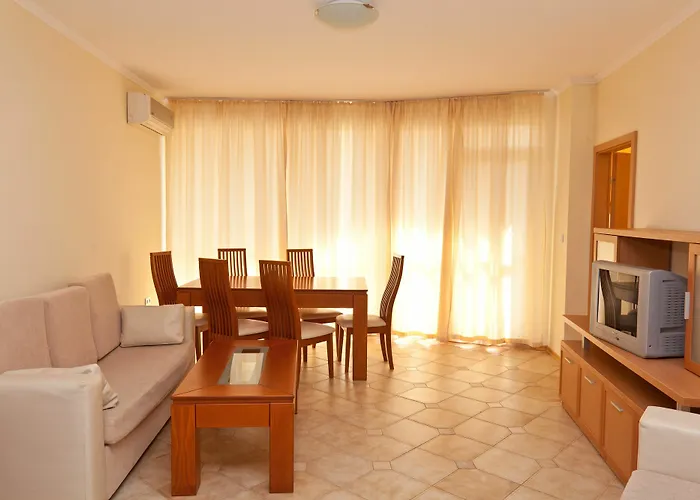 In Plaza アパート